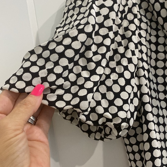 Banana Republic 💯% Silk Puff Sleeves, Cowl Neck Blouse |Size XS - Picture 4 of 7